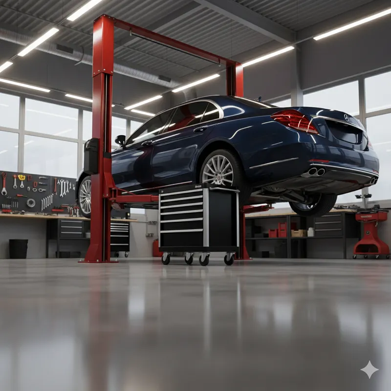 Veículo no elevador hidráulico durante reparação